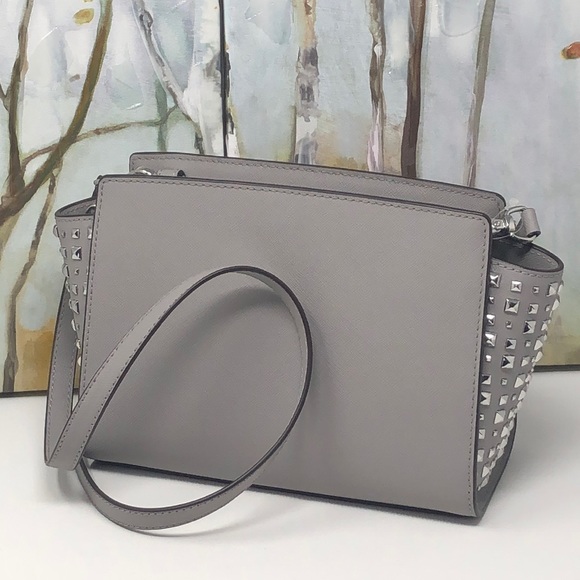 Nwt Michael Kors Selma stud MD messenger crossbody - Picture 5 of 8